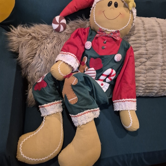 Rare Vintage 4 Feet Tall Gingerbread Man with Red and Green Outfit - Picture 2 of 7